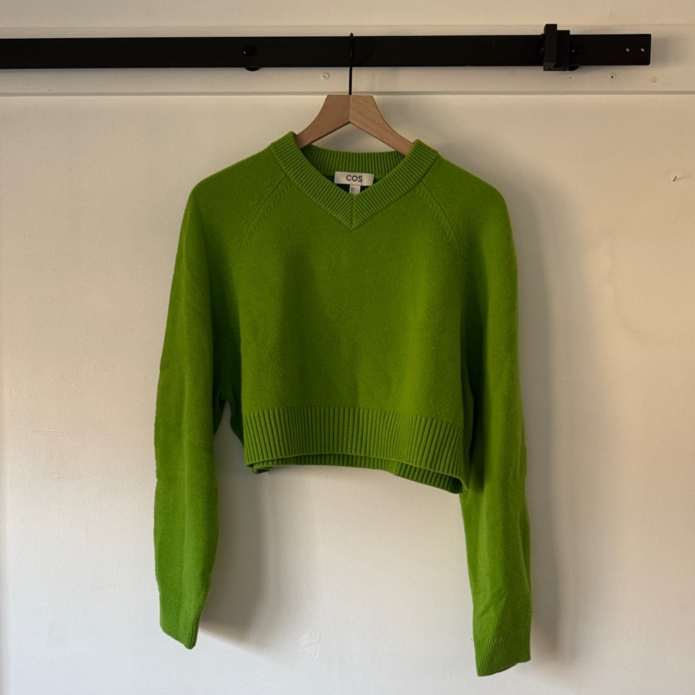 COS Bright Green V-Neck Women's 100% Wool Sweater